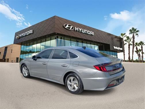 2022 Hyundai SONATA SE