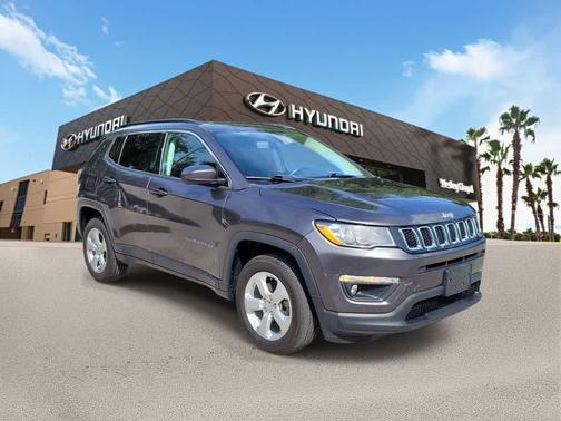 Granite Crystal Metallic Clearcoat 2019 Jeep Compass Latitude