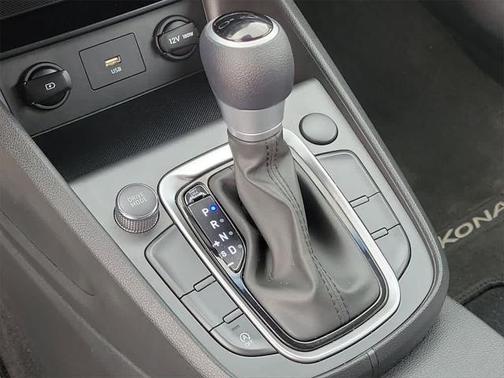 2023 Hyundai KONA SE