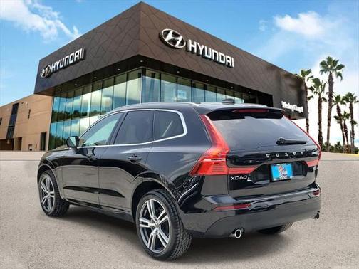 2021 Volvo XC60 T5 Momentum