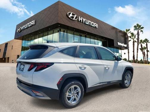 2025 Hyundai TUCSON SE