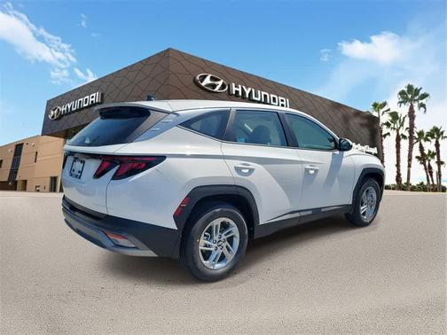 2025 Hyundai TUCSON SE