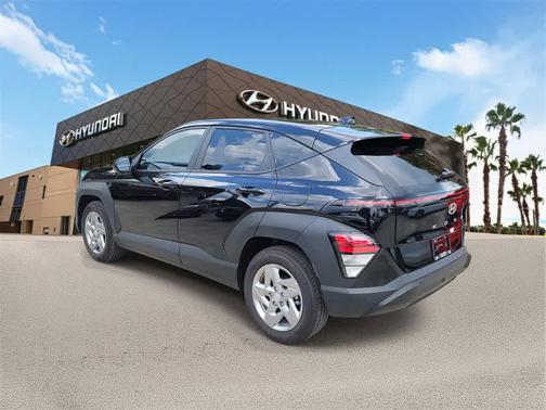 2025 Hyundai KONA SE