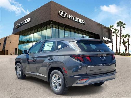 2025 Hyundai TUCSON SE