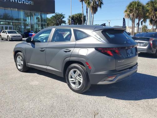 2025 Hyundai TUCSON SE