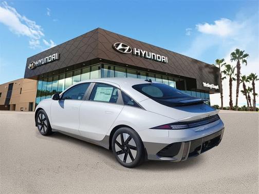 2025 Hyundai IONIQ 6 SE Standard Range