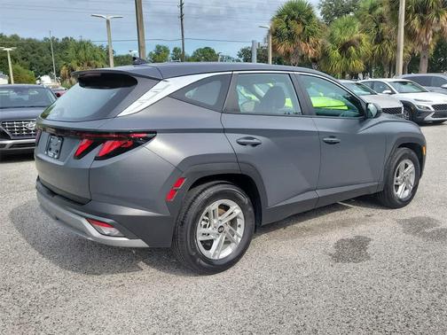 2025 Hyundai TUCSON SE
