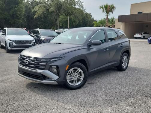 2025 Hyundai TUCSON SE