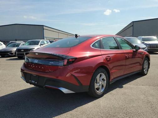 2025 Hyundai SONATA SE