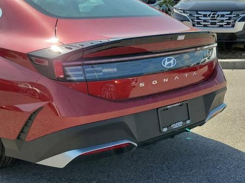 2025 Hyundai SONATA SE