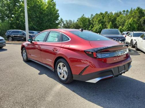 2025 Hyundai SONATA SE