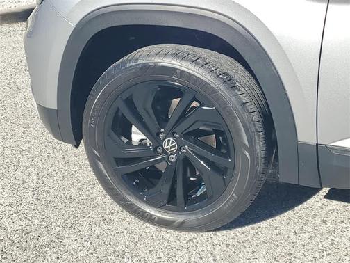 2022 Volkswagen Atlas 2.0T SE w/Technology