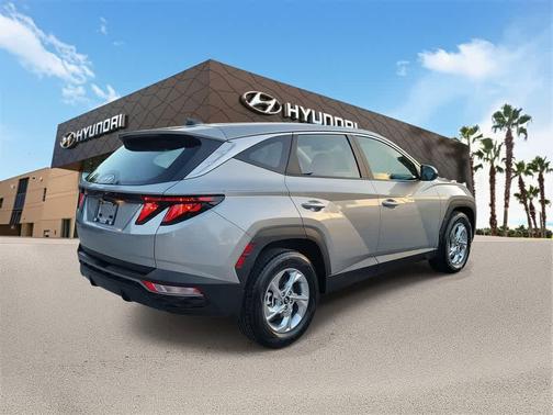 2024 Hyundai TUCSON SE