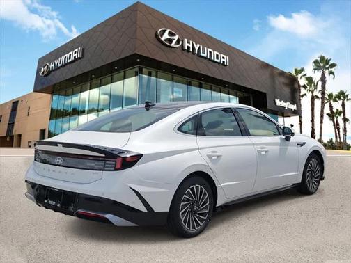 2025 Hyundai SONATA Hybrid Limited