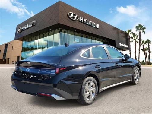 2025 Hyundai SONATA SE