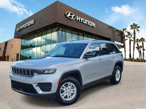 2023 Jeep Grand Cherokee Laredo