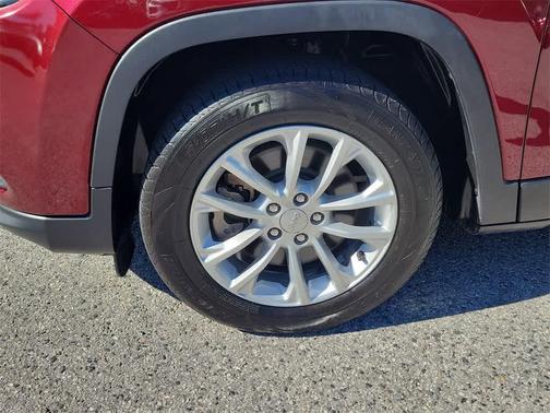 2020 Jeep Cherokee Latitude