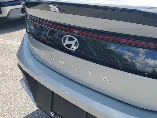 Aero Silver 2026 Hyundai SONATA SE