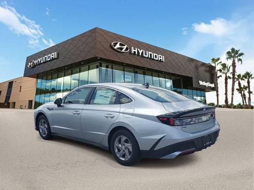 Aero Silver 2026 Hyundai SONATA SE
