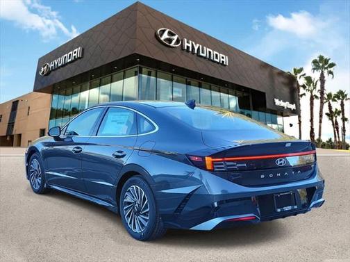 2025 Hyundai SONATA Hybrid SE