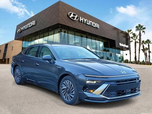 2025 Hyundai SONATA Hybrid SE