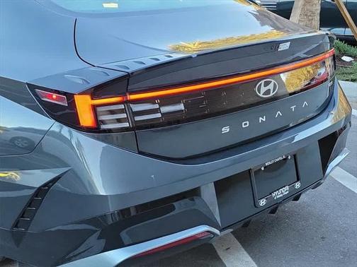 2025 Hyundai SONATA Hybrid SE