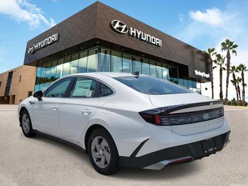 2025 Hyundai SONATA SE