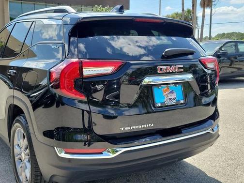 2022 GMC Terrain SLT