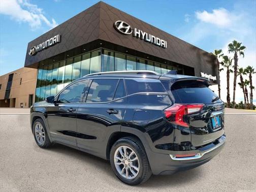 2022 GMC Terrain SLT