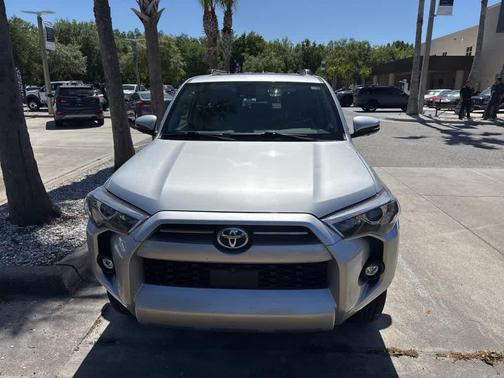 Classic Silver Metallic 2022 Toyota 4Runner SR5 Premium