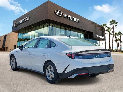 2025 Hyundai SONATA SE