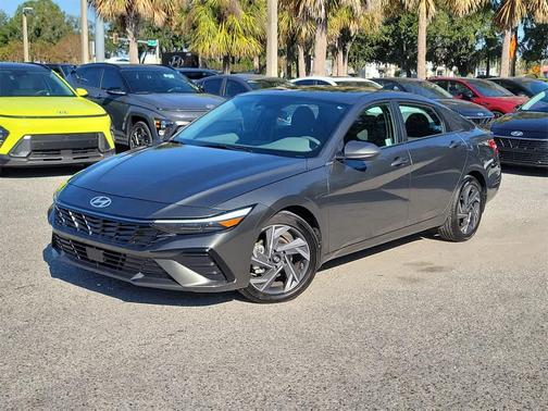 2024 Hyundai ELANTRA SEL