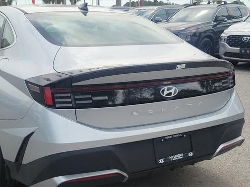 2025 Hyundai SONATA SE