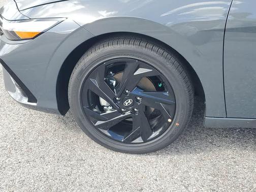 2026 Hyundai ELANTRA Sport