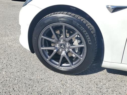 2020 Tesla Model 3 Standard Range