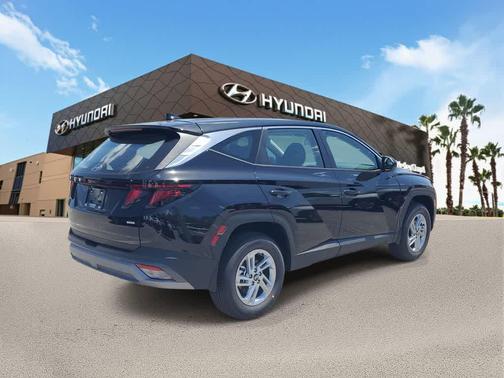 Phantom Black 2026 Hyundai TUCSON SE