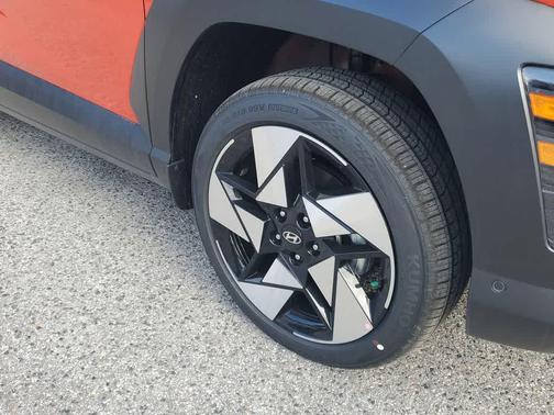 Soultronic Orange Pearl 2026 Hyundai KONA Limited