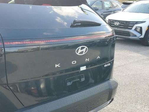 2025 Hyundai KONA EV SEL
