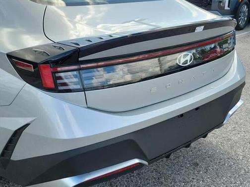 2025 Hyundai SONATA SE