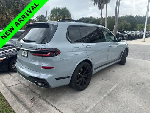 2025 BMW X7 xDrive40i