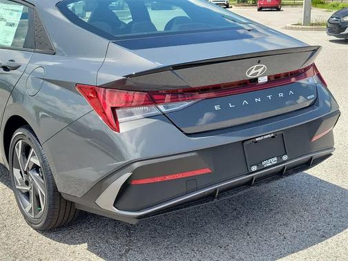 2025 Hyundai ELANTRA Sport