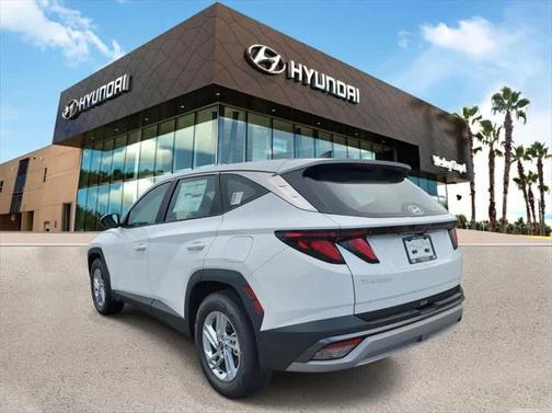 2025 Hyundai TUCSON SE