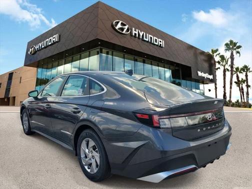 2025 Hyundai SONATA SE