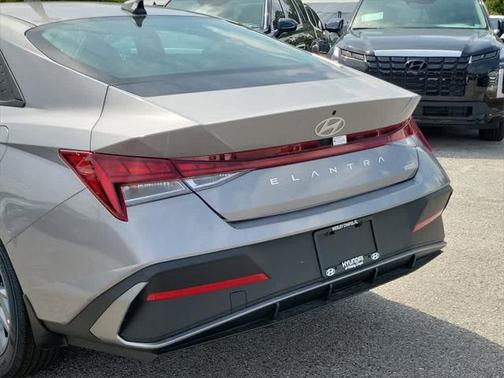 2025 Hyundai ELANTRA HEV Blue
