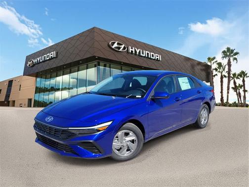 2025 Hyundai ELANTRA SE