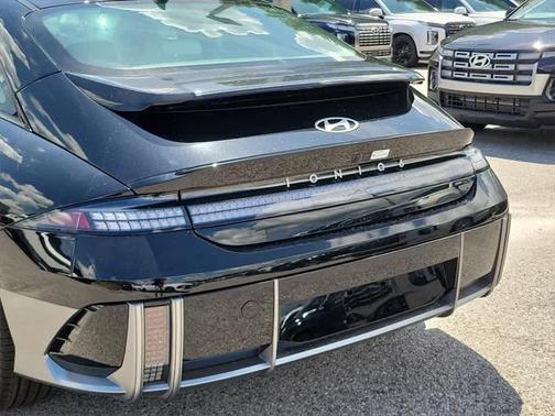2025 Hyundai IONIQ 6 Limited