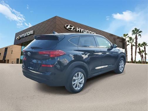 2021 Hyundai TUCSON SE