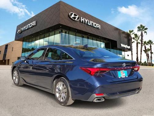 2019 Toyota Avalon XLE