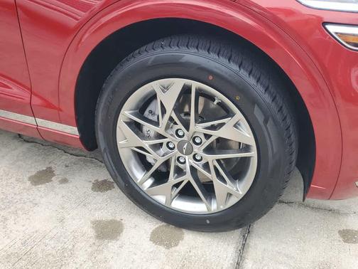 2025 Genesis GV70 2.5T