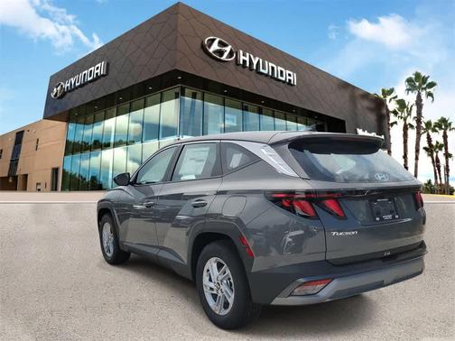 2025 Hyundai TUCSON SE